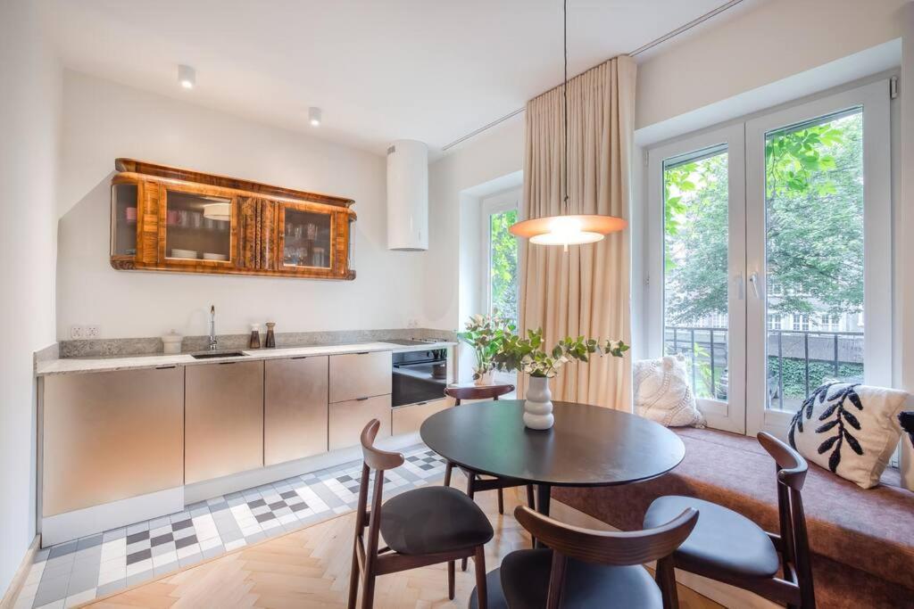 Cityscape Haven: Urban Retreat Gdansk Exterior photo